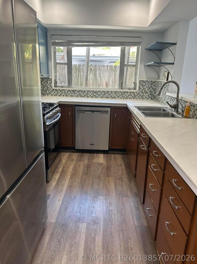 Photo - 704 NE 20th Ave