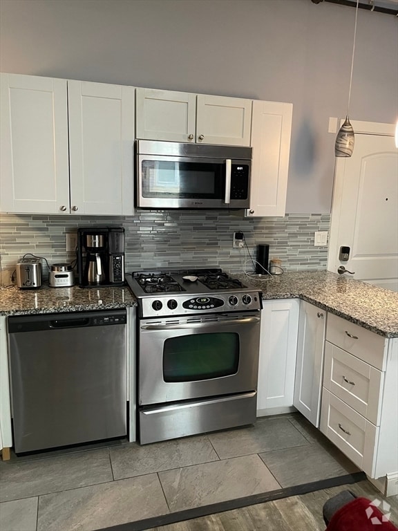 Building Photo - 6 Windsor St Unit 1 Rental