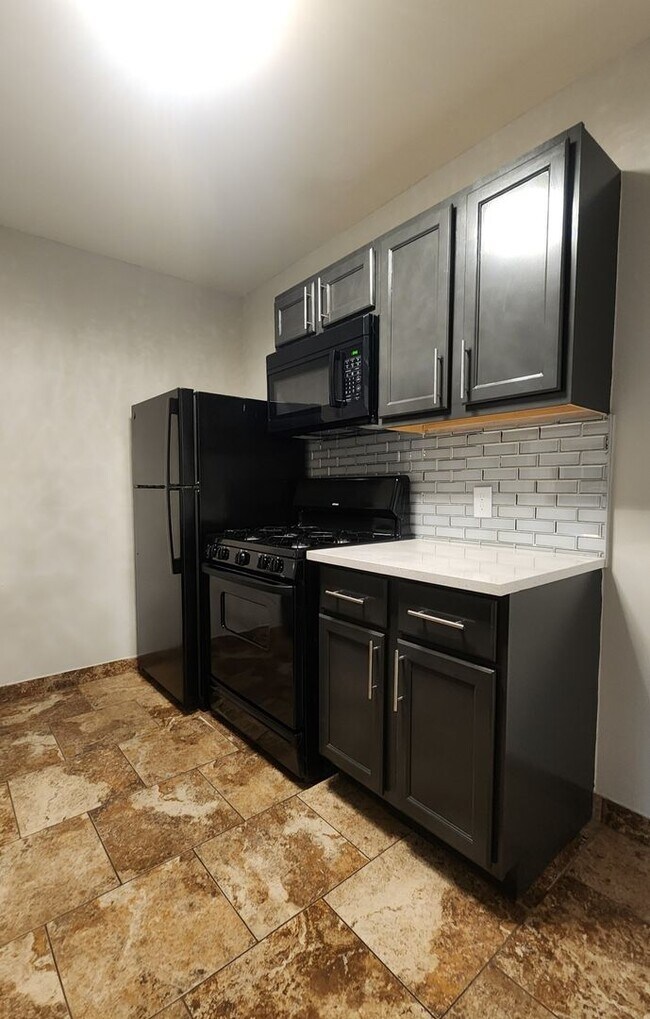 Photo - ***Dogtown***Beautiful Two Bedroom Available Soon!***In Unit Washer and Dryer Unit 1014 - 2NW