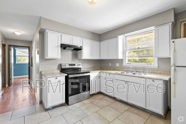 Building Photo - 3127 Larkspur Dr Unit B Rental