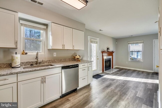 Photo - 14324 S Shore Ct