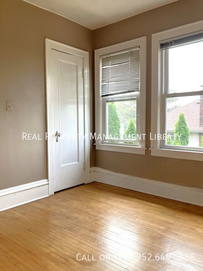 Photo - 2309 Buchanan St NE Unit 2