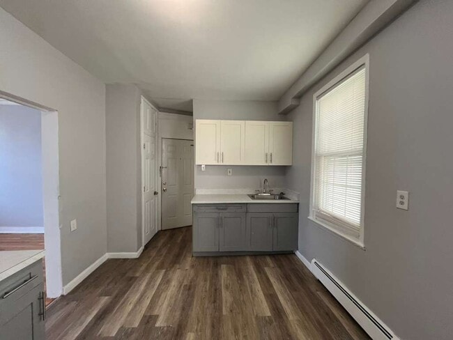 Photo - 43 Rutgers Ave Unit 2R4