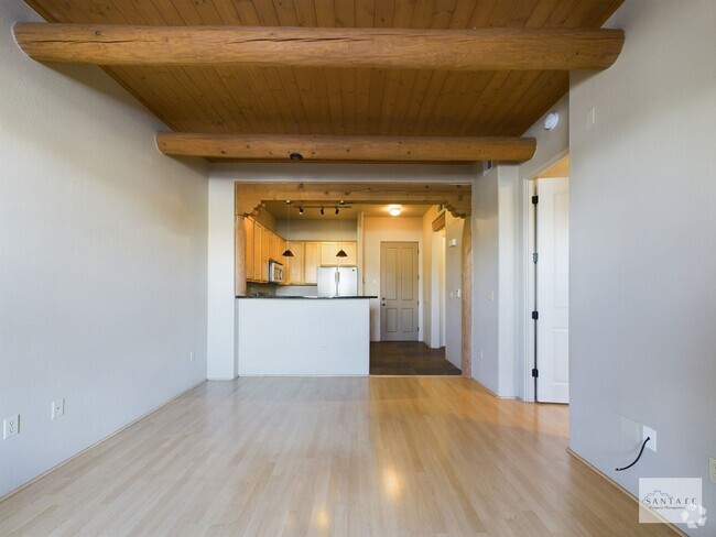 Building Photo - Highly Desirable Alameda Compound Condo!