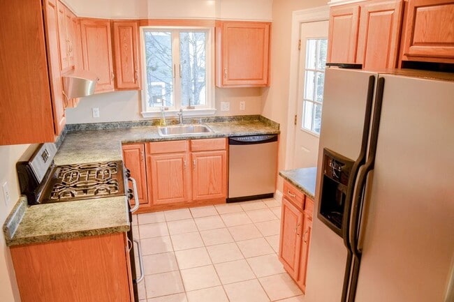 Photo - 113 Railroad Ave Unidad #2