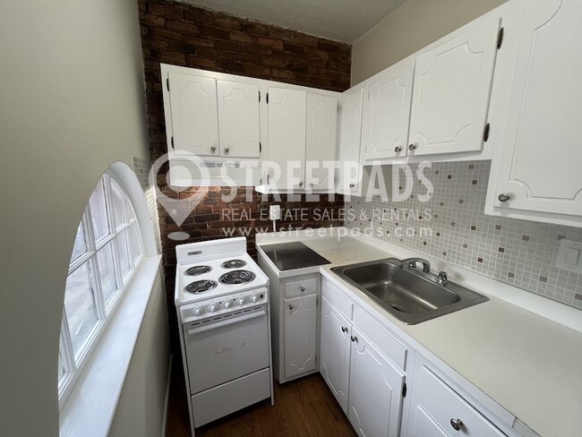 66 S Huntington Ave Unit 4