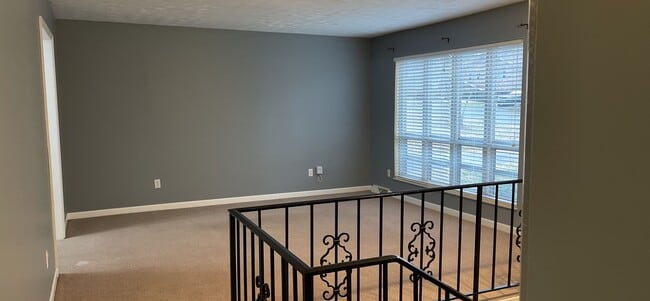 Photo - Large 4 bed/2 bath with garage - W. Hamblen County