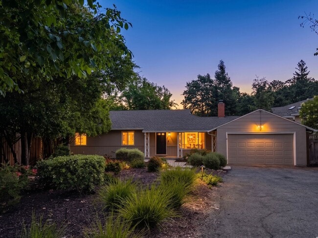 Building Photo - Charming 3 bedroom, 1 bath single level home in Lafayette-Move in ready!