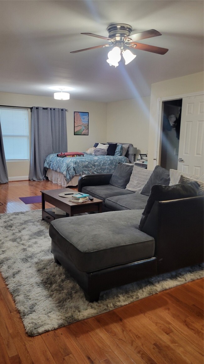 Photo - 401 Willard St