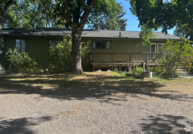 Building Photo - Horse Property for rent with beautiful Bri... Rental