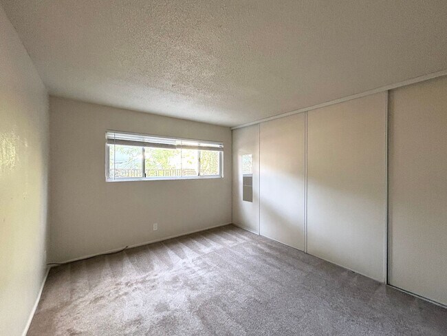 Photo - 2212 Blake Street