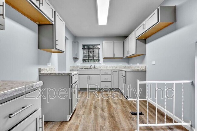 Photo - 1256 15th St SW