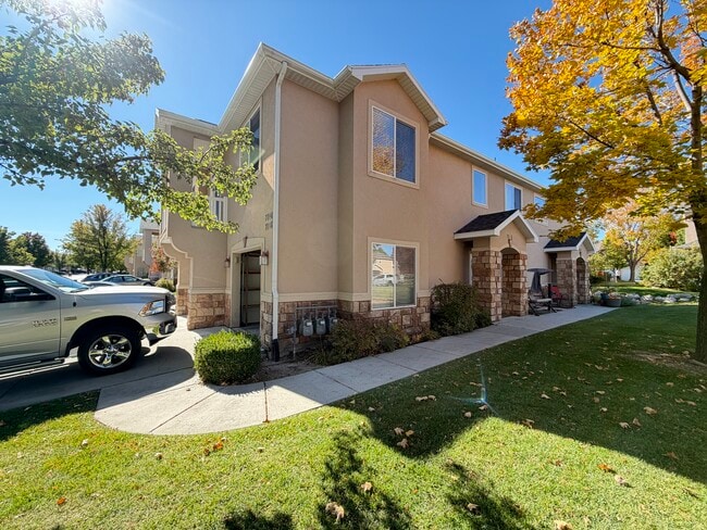 Building Photo - 7106 S Brittany Town Dr