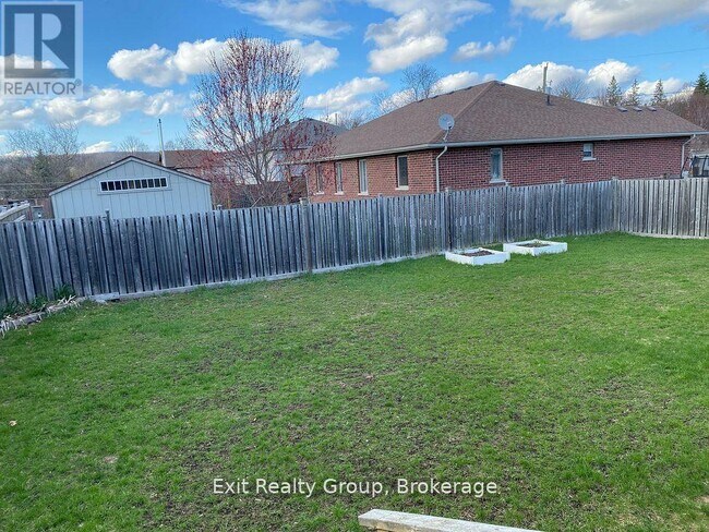 Photo - 18100 Telephone Rd