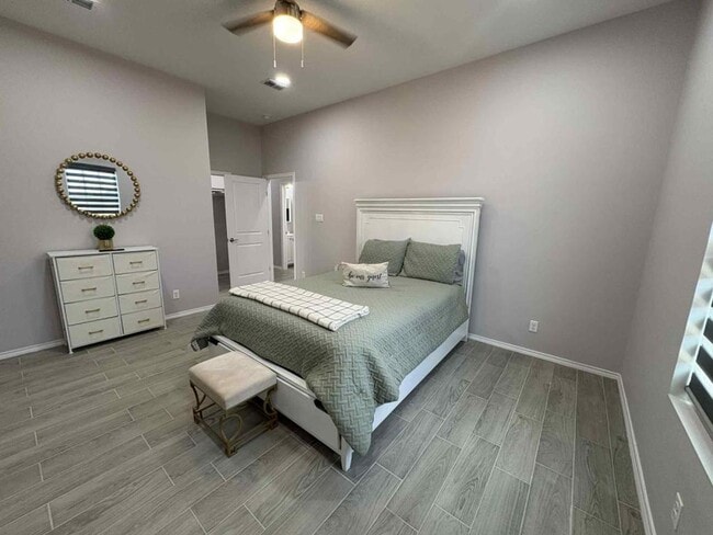 Photo - 2007 Cassandra St