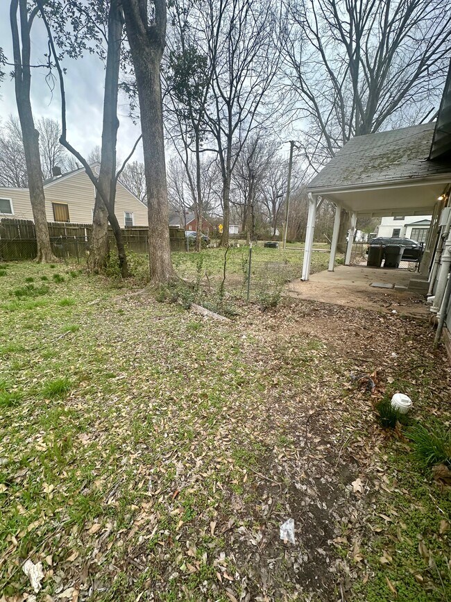 Photo - 670 Goodman St