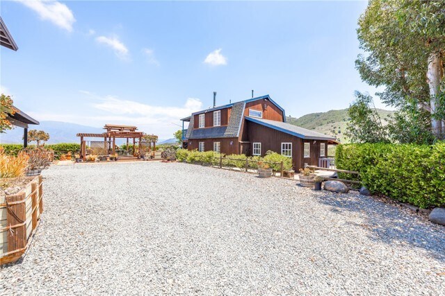 Photo - 335 Rainbow Crest Rd