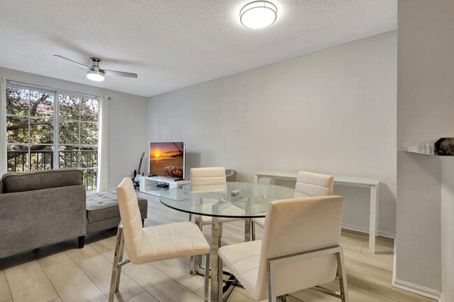 Photo - 630 S Sapodilla Ave Unit 223