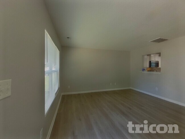 Photo - 412 Bent Leaf Ct