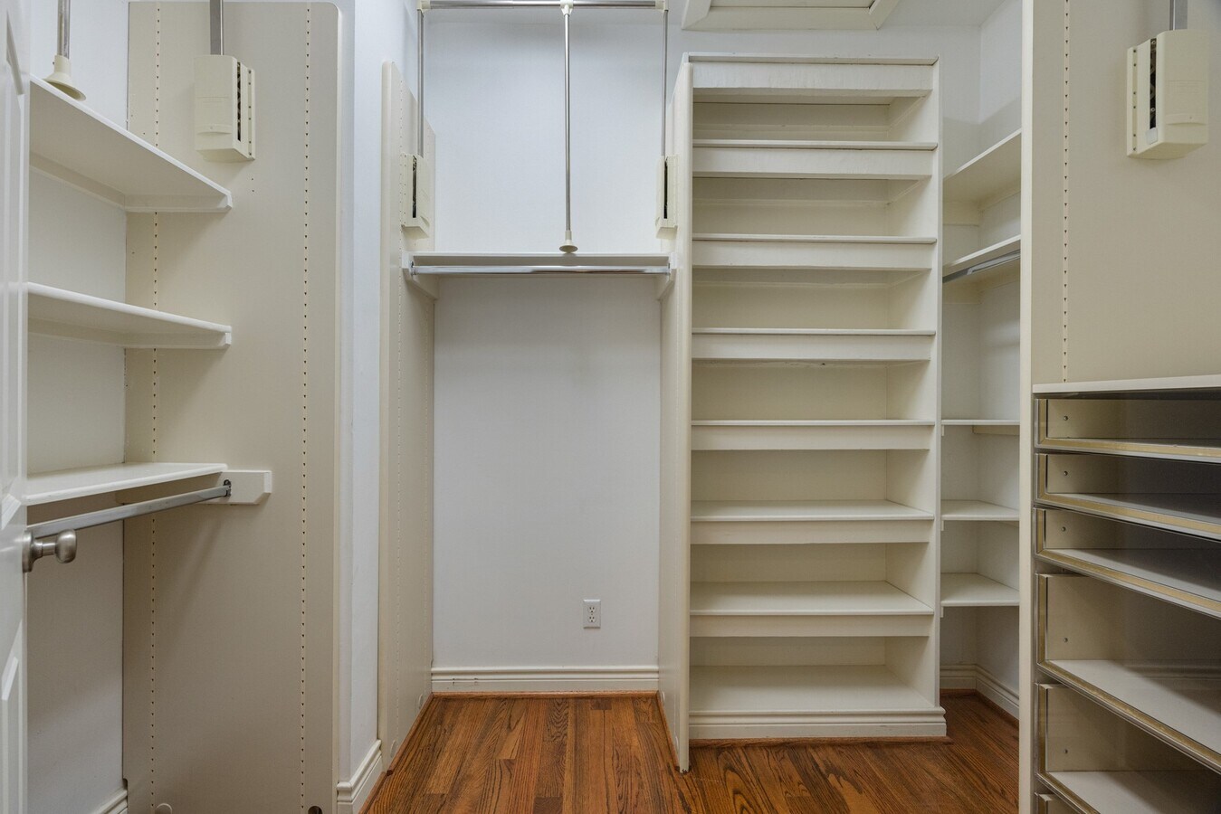 Photo - 1906 Greenwich Terrace Dr