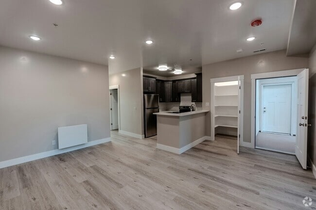 Building Photo - 67 S Main St Unit #402 Type C Rental