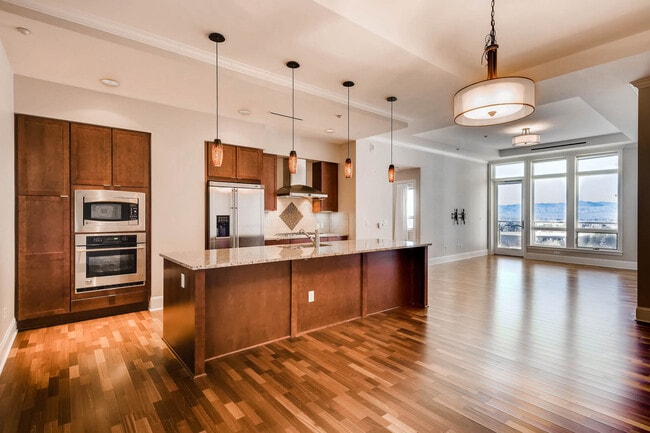 Building Photo - 7600 Landmark Way Unit 813