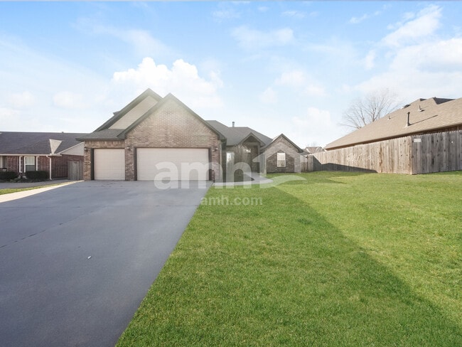 Building Photo - 11220 NW 102nd St