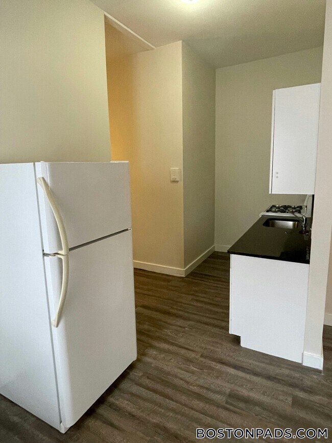 Photo - 655 Middle St Unit 28