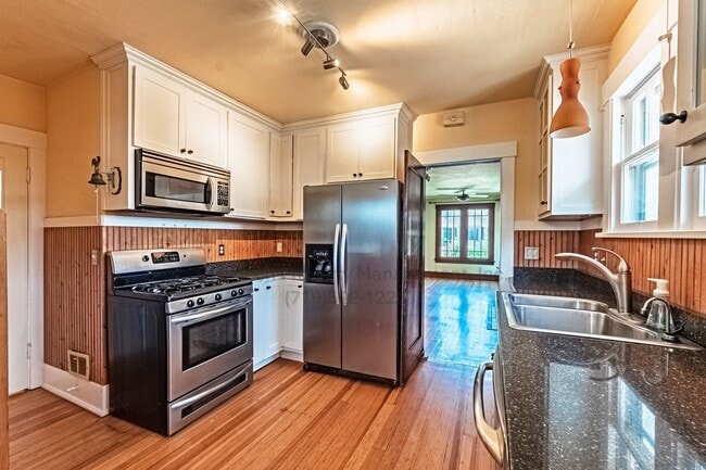 Photo - Charming 2 Bedroom House in the Historic Old North End