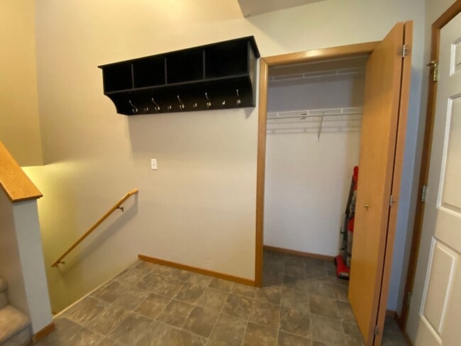 Photo - 3 Bedroom Twinhome!!