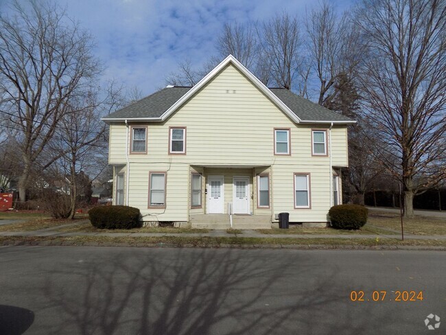 Building Photo - 402-404 W. Fifth St Unit 404-B Rental