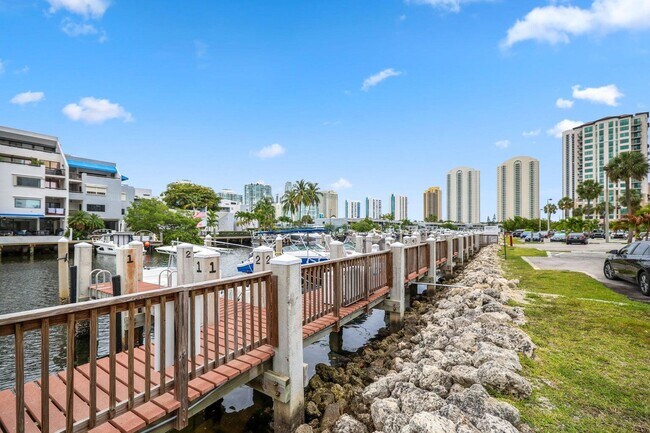 Photo - 400 Kings Point Dr Unidad 1524