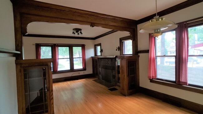 Photo - 1015 17th Ave SE