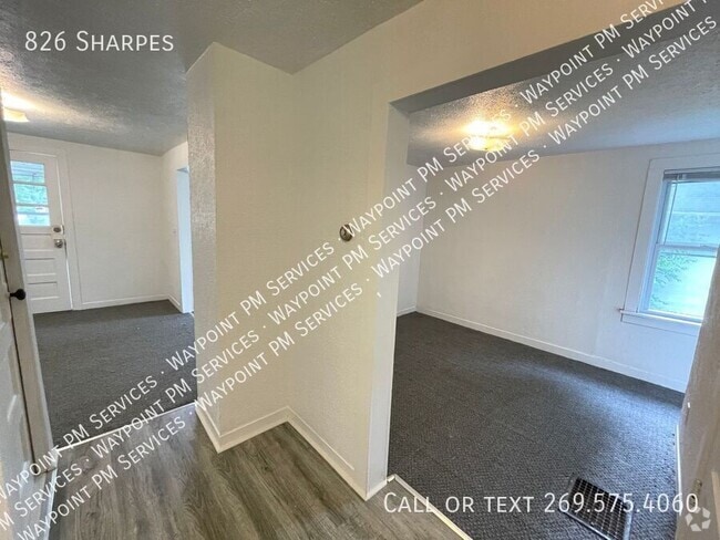 Building Photo - 826 Sharpes- Rental