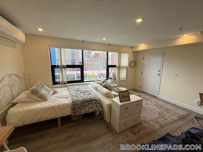 Photo - 1028 Commonwealth Ave Unidad 401