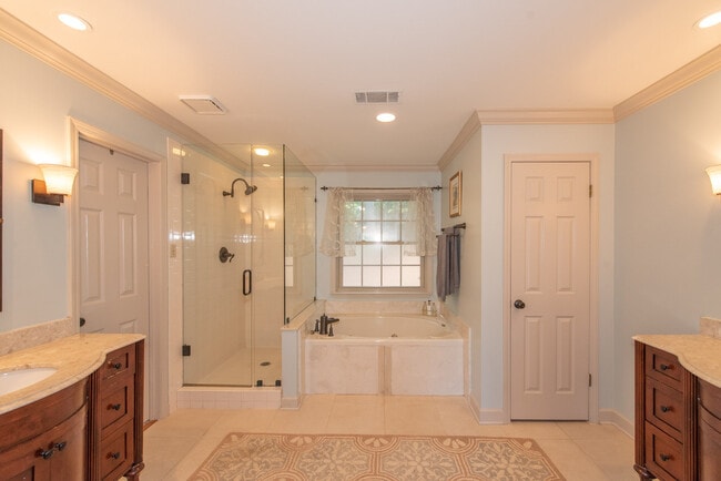 Photo - 15 Lorian Dr