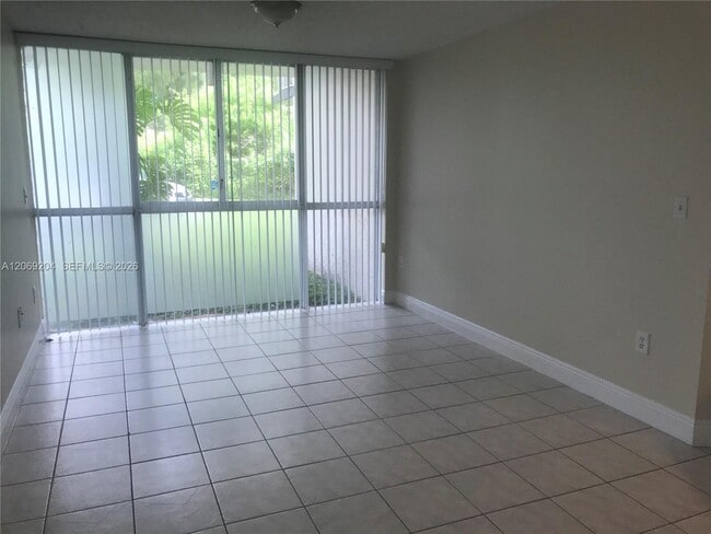 Photo - 7125 NW 186th St Unit B106