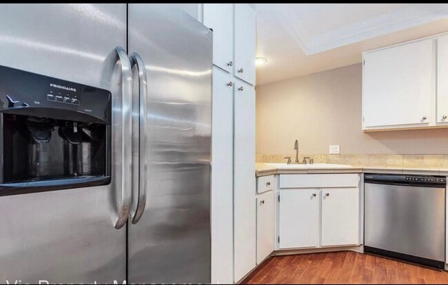 Building Photo - 1670 Clayton Rd Unit Condo