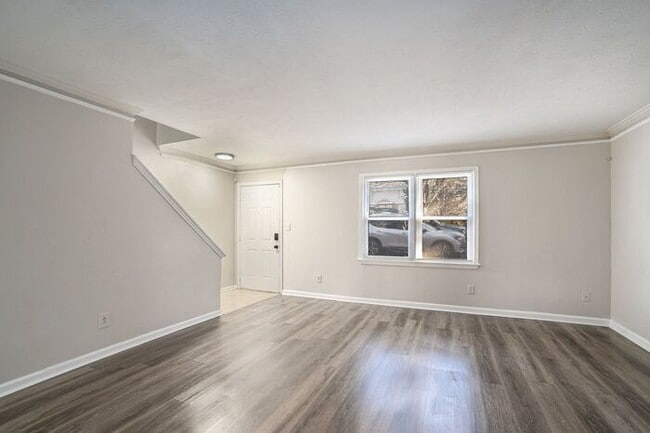 Photo - Renovated End Unit Townhome in Snellville!
