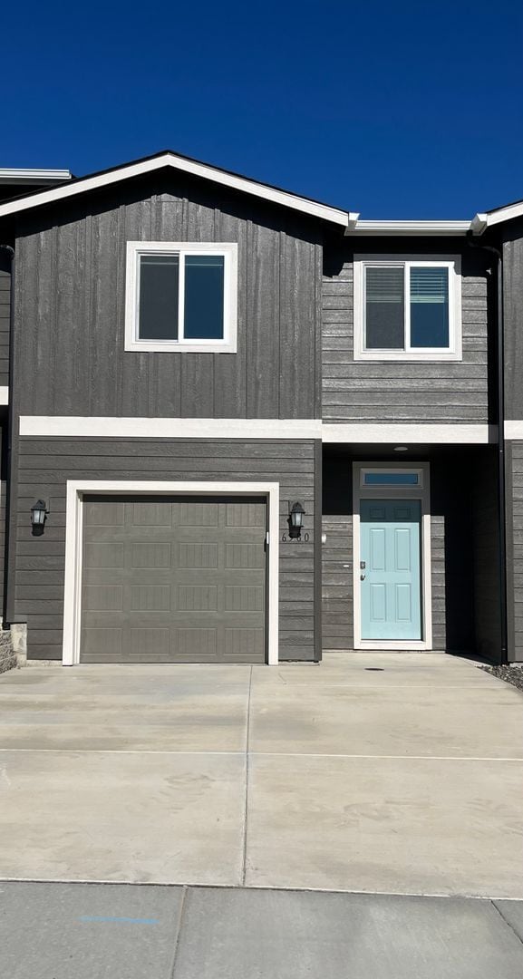 Building Photo - Brand New Townhome!