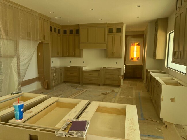 Photo - Gorgeous 6 bedroom with Pool and RV Garage