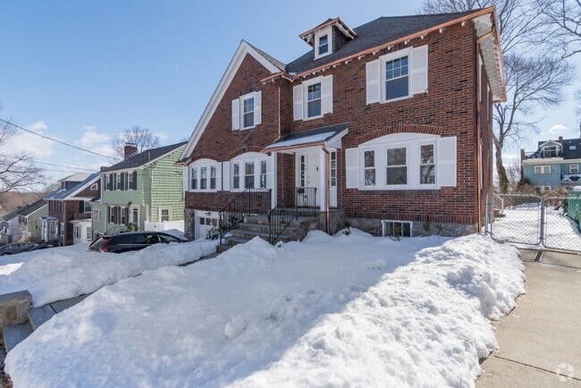 Building Photo - 46 Cerdan Ave Unit 1 Rental