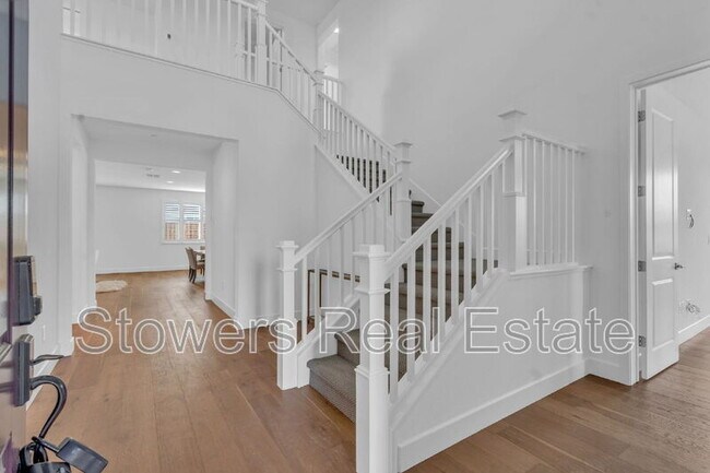 Photo - 176 Raven Cir