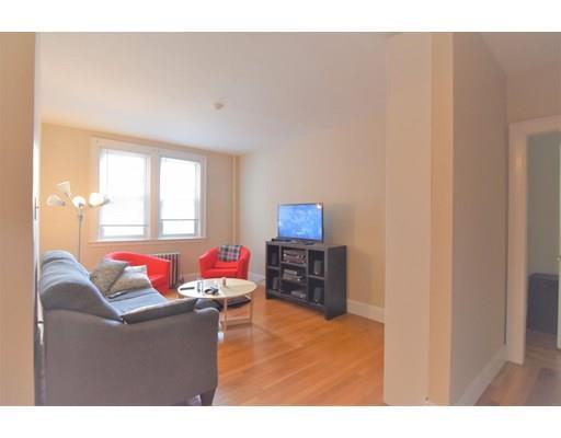 Building Photo - 52 Strathmore Rd Unit 25