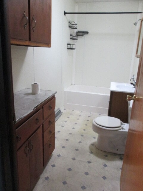 BAÑO - 706 S Rollins St