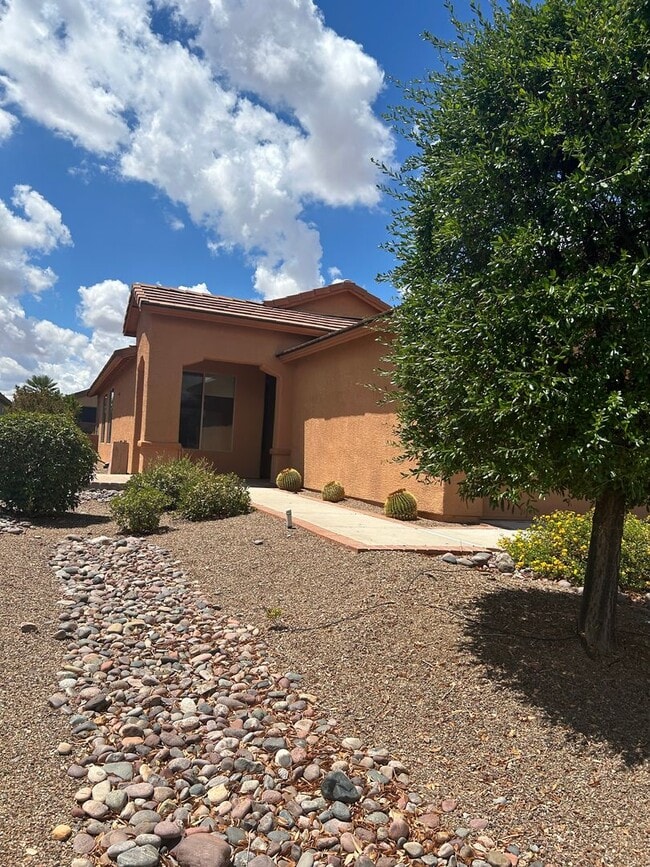 Building Photo - Oh so nice! 55 and older community Rental