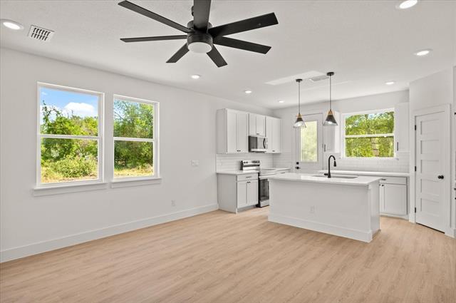 Photo - 309 S Poplar St