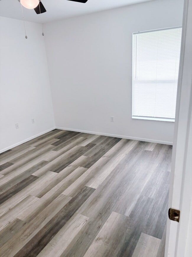 Photo - 1061 Nomad Rd