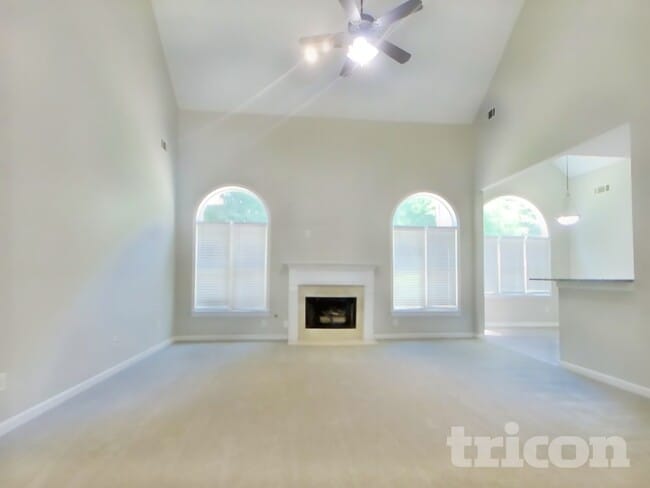 Photo - 1060 Middlebrooke Dr