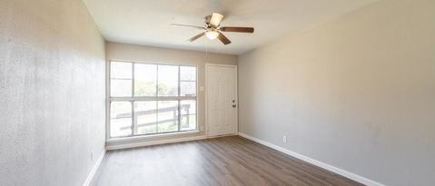 Photo - 823 Yellow Wood Dr